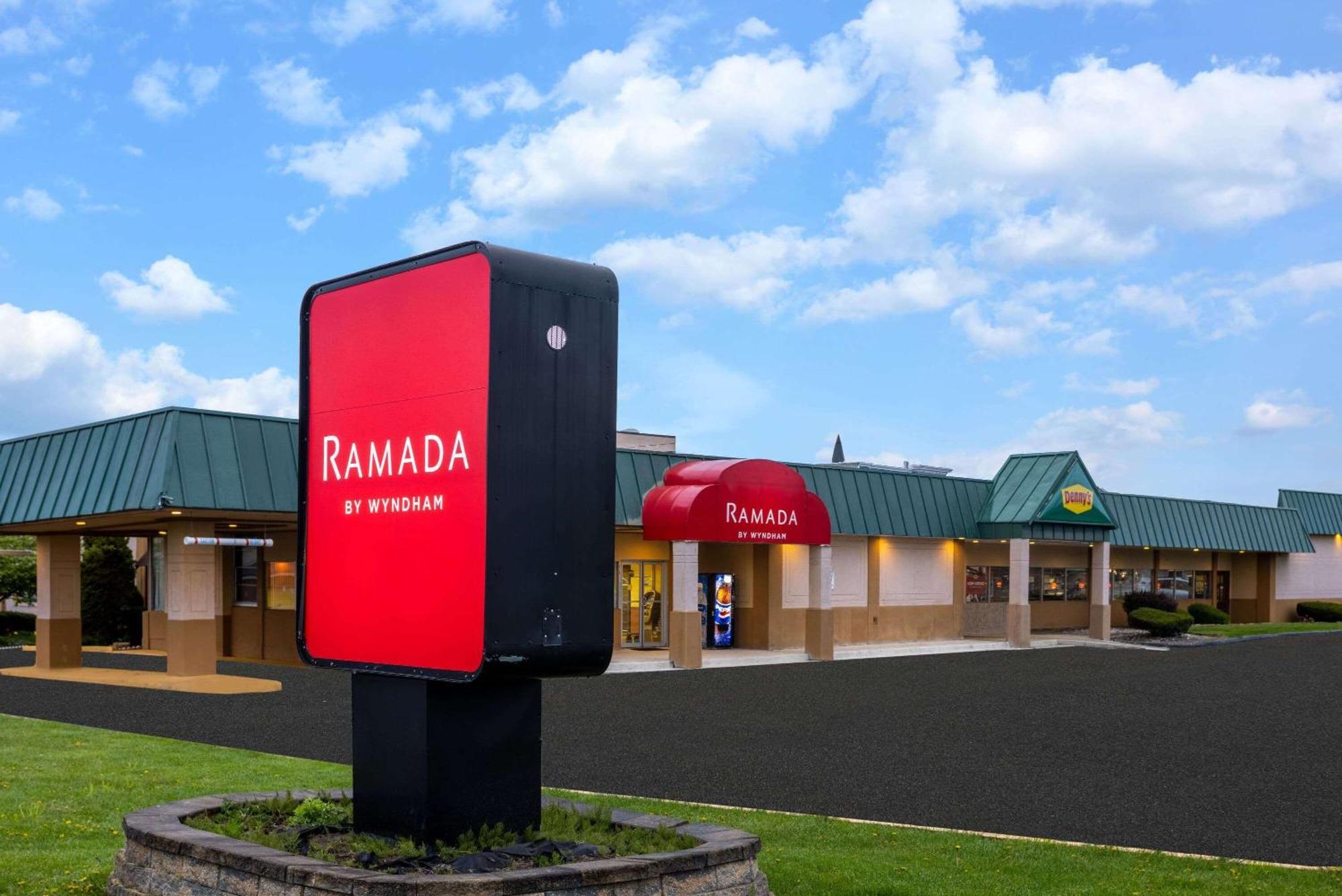Ramada By Wyndham Rome - Verona Exterior foto