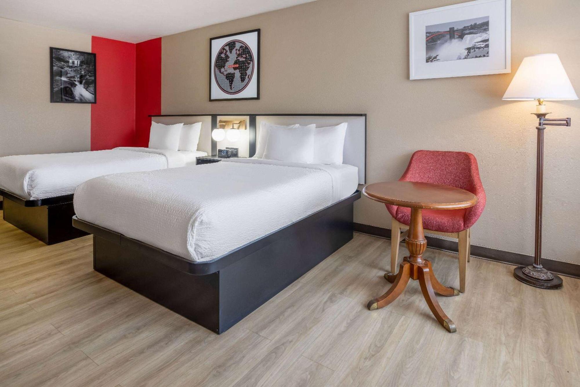 Ramada By Wyndham Rome - Verona Exterior foto
